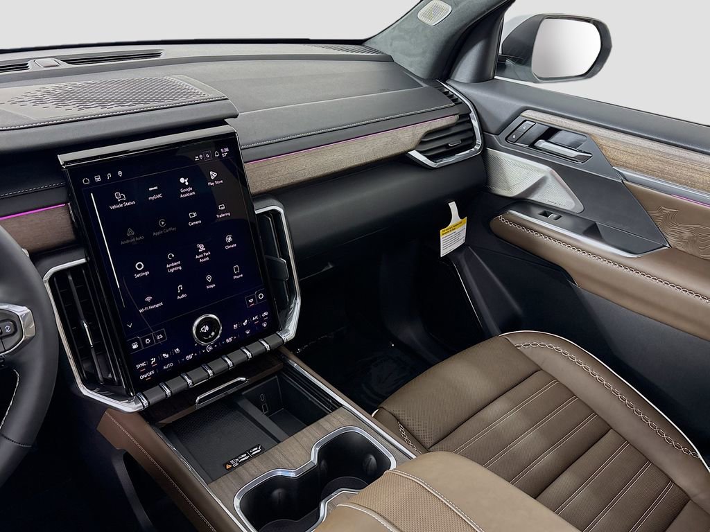 New 2026 GMC Acadia Denali Ultimate AWD/4WD image 24