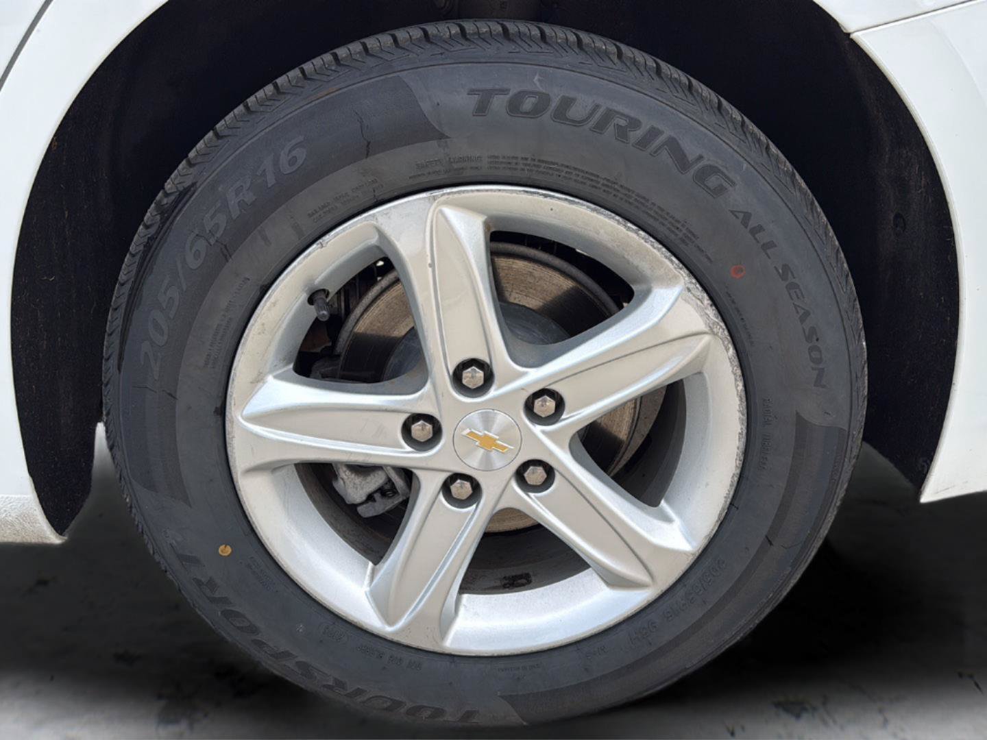 Used 2024 Chevrolet Malibu LT FWD image 3