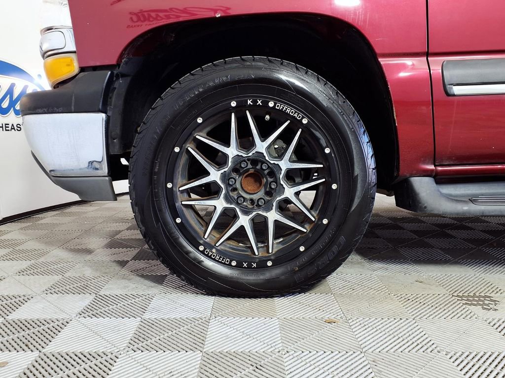Used 2004 Chevrolet Suburban LS w/ Preferred Equipment Group image 7