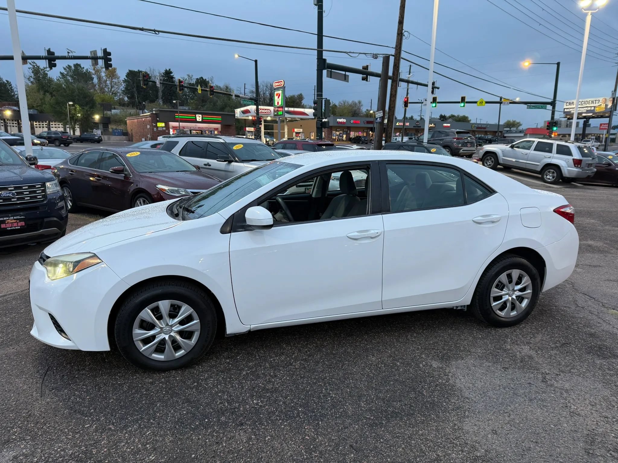 Used 2015 Toyota Corolla L FWD image 5
