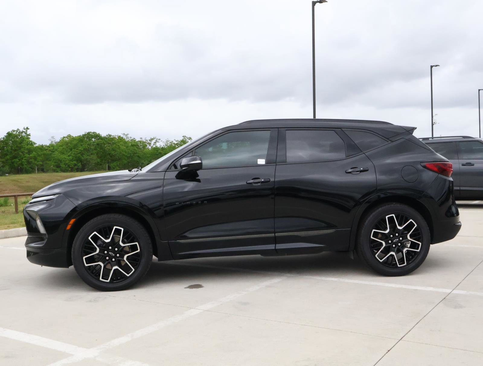 Used 2024 Cadillac Escalade ESV Luxury image 37