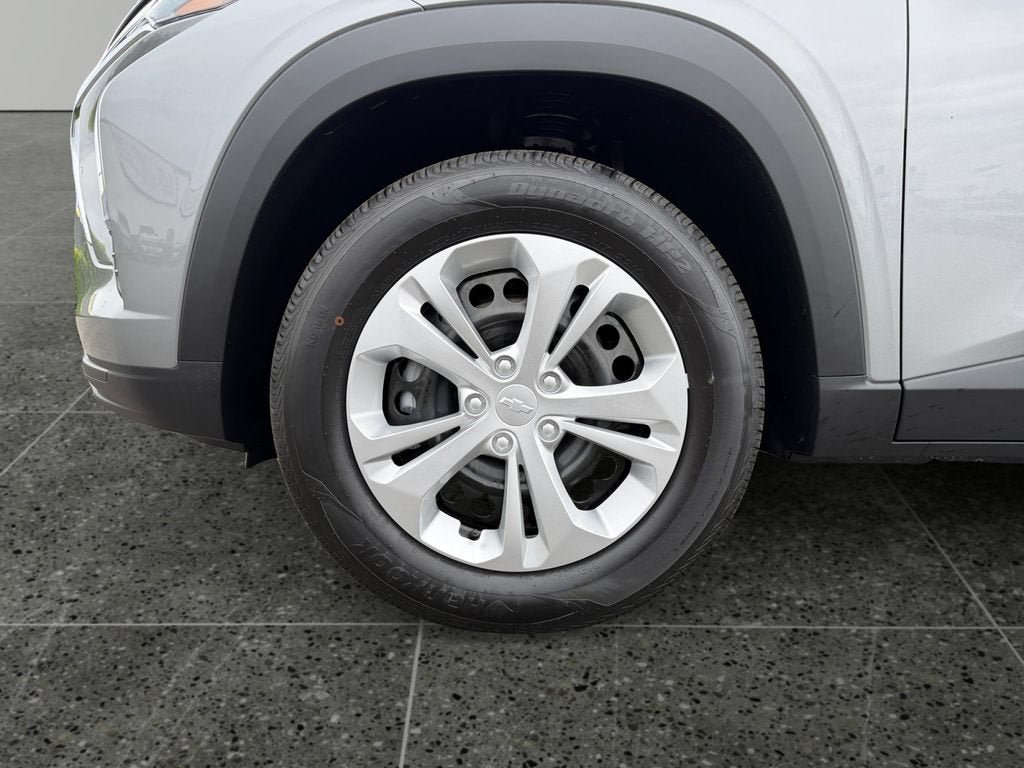 New 2026 Chevrolet Trax LS w/ Driver Confidence Package FWD image 4