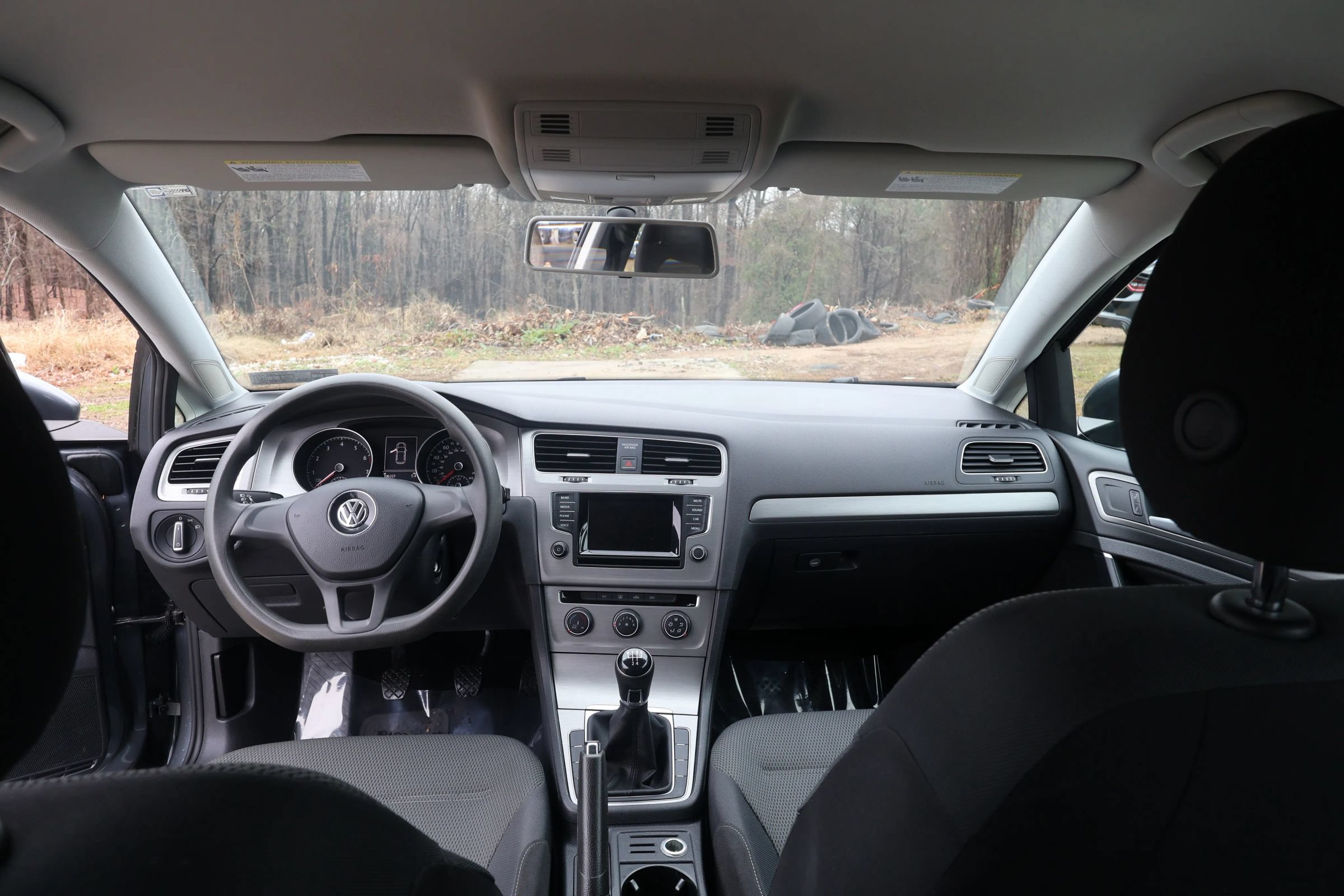 Used 2015 Volkswagen Golf Launch Edition FWD image 26