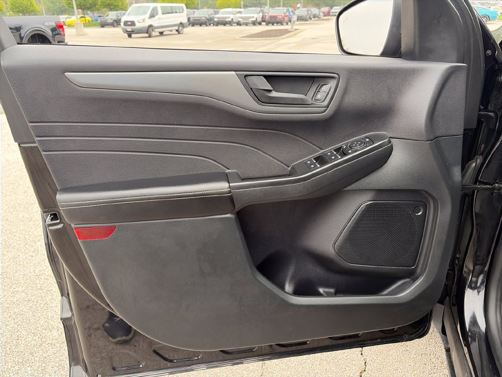Used 2024 Ford Escape Active w/ Tech Pack #1 AWD/4WD image 13