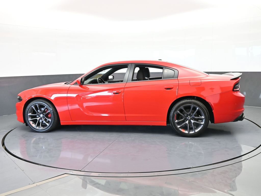 Used 2019 Dodge Charger SXT image 3