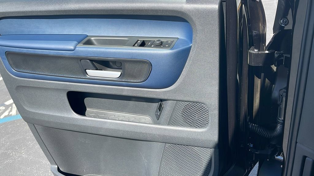 New 2025 Volkswagen ID. Buzz Pro S image 23