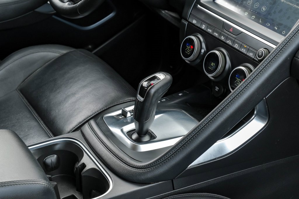Used 2020 Jaguar E-PACE image 30