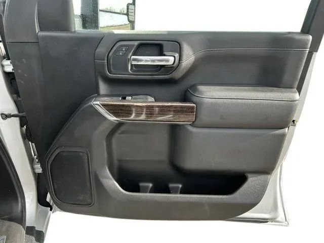 Used 2023 GMC Sierra 2500 SLE w/ Gooseneck/5TH Wheel Package image 18