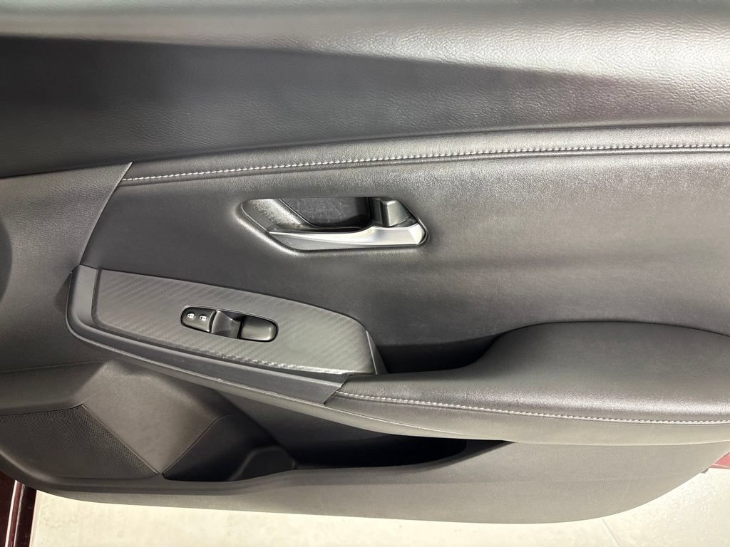 Used 2024 Nissan Sentra SV FWD image 14