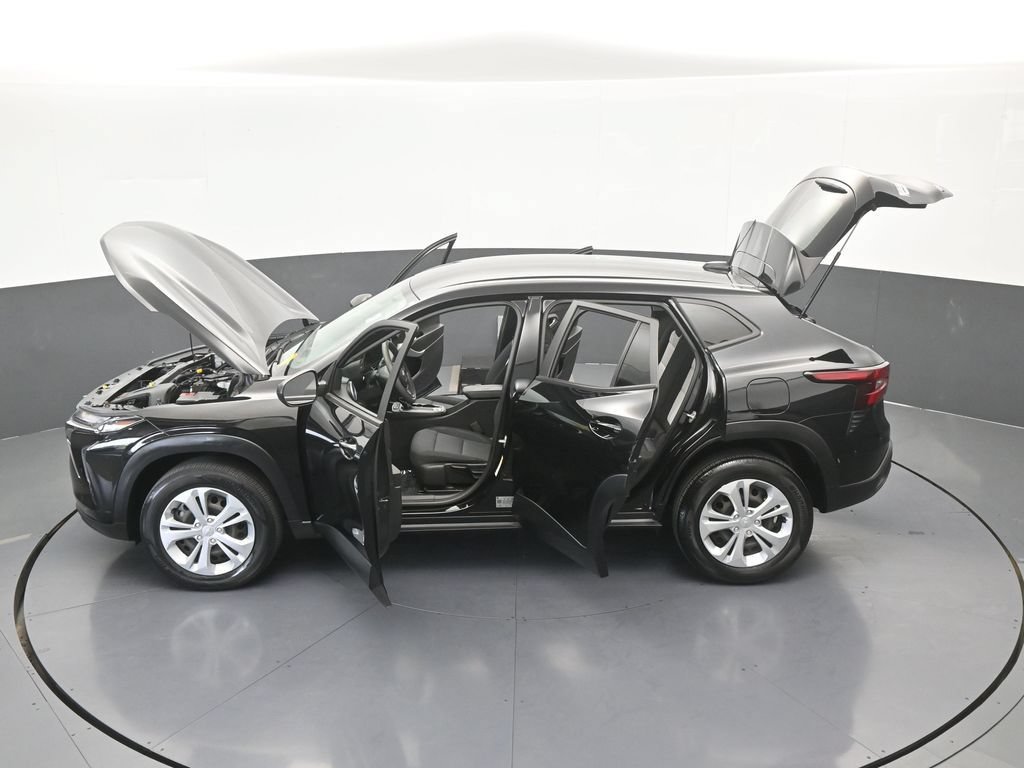 Used 2024 Chevrolet Trax LS FWD image 57