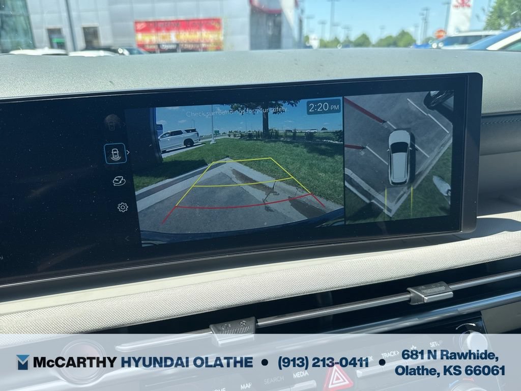 Used 2025 Hyundai Tucson Limited AWD/4WD image 9