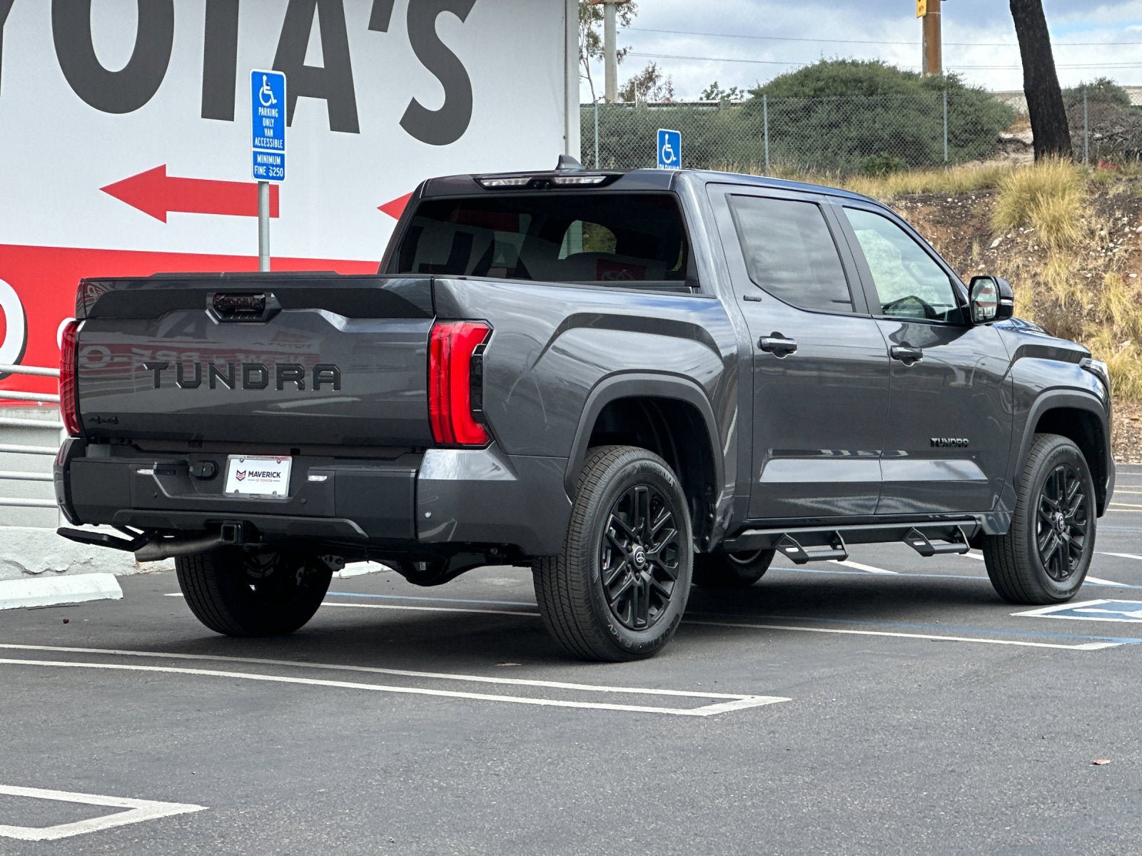 New 2026 Toyota Tundra Limited AWD/4WD image 5