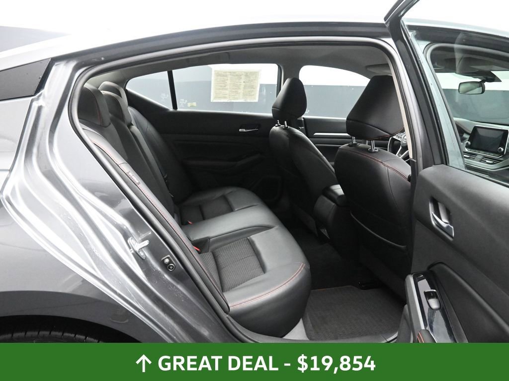 Used 2024 Nissan Altima 2.5 SR image 25