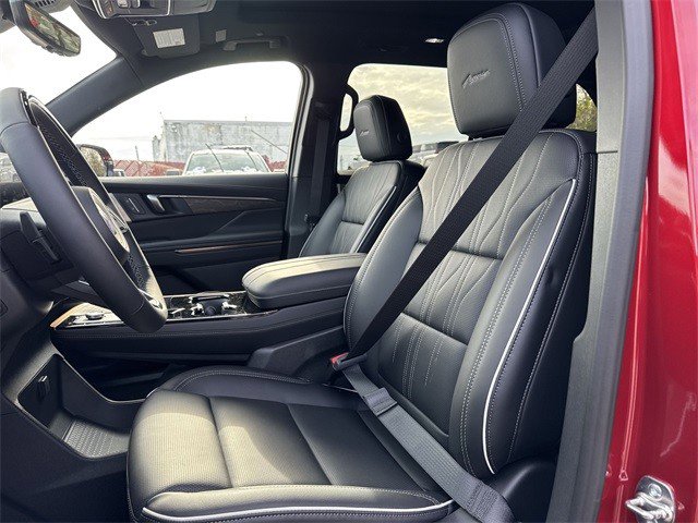 New 2026 Buick Enclave Avenir w/ Super Cruise Package image 11