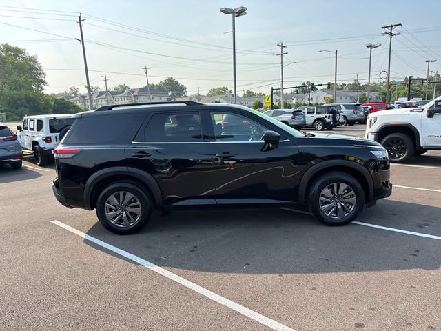 Used 2024 Nissan Pathfinder SV FWD image 29