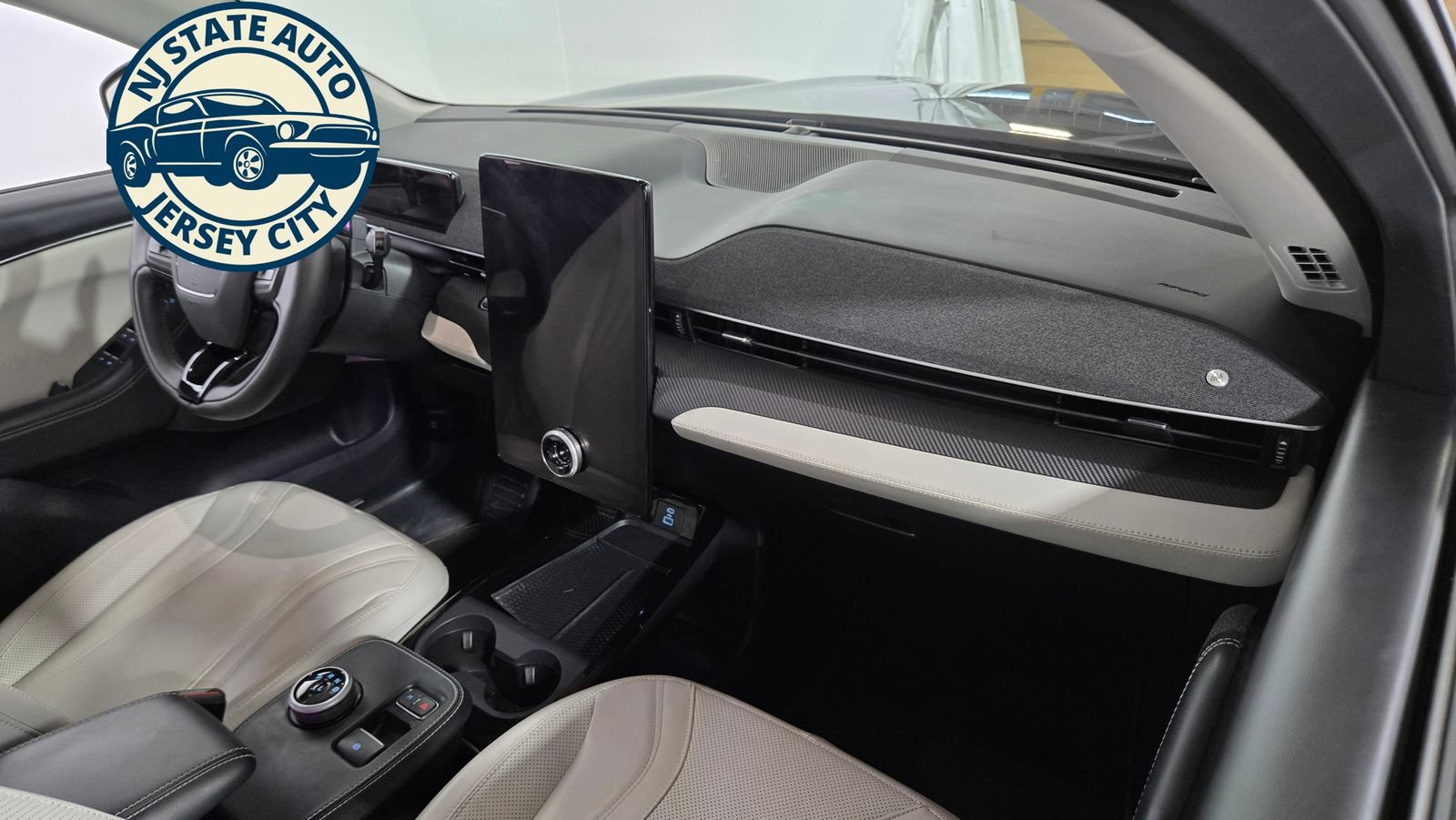 Used 2021 Ford Mustang Mach-E Premium AWD/4WD image 38