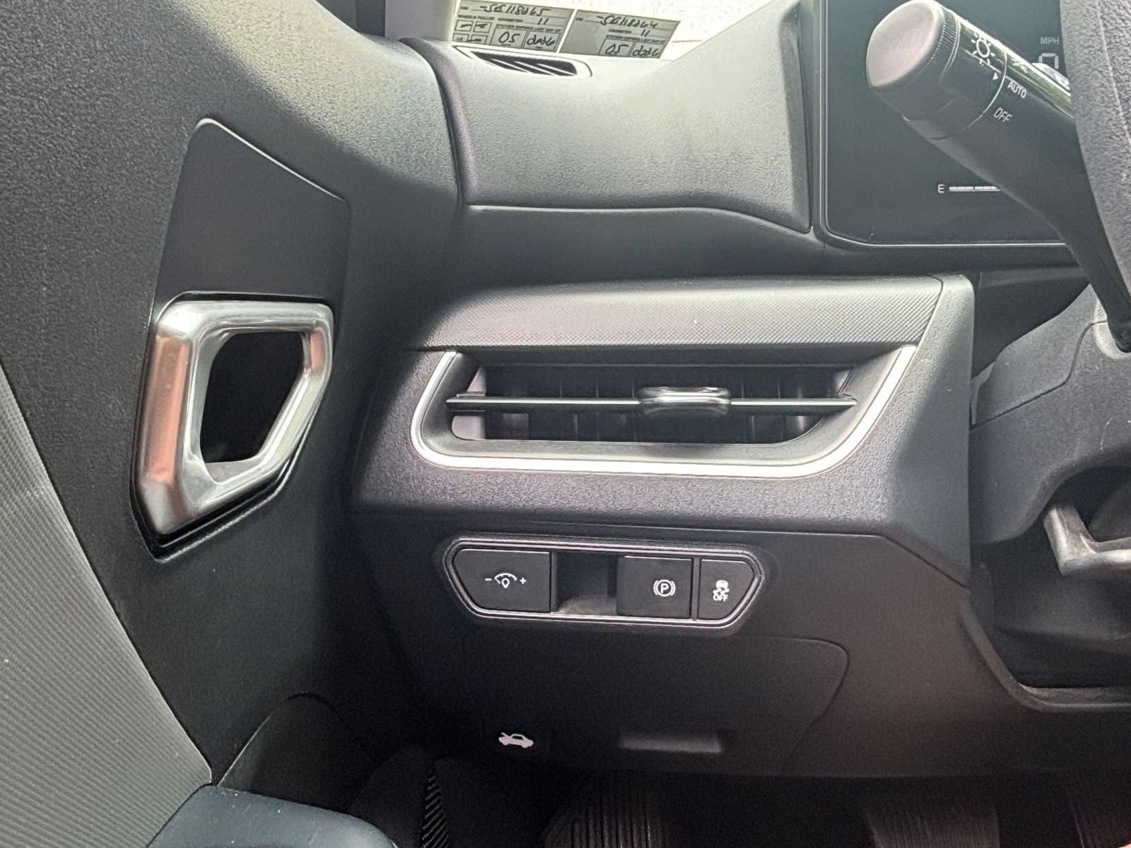 Used 2025 Kia K4 FWD image 30