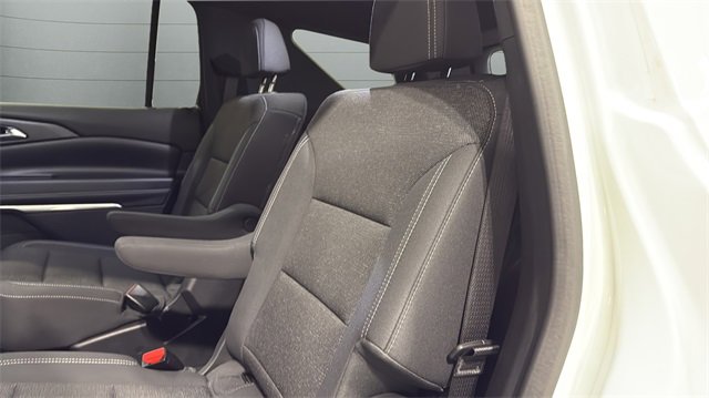 Used 2025 Chevrolet Traverse LT image 25