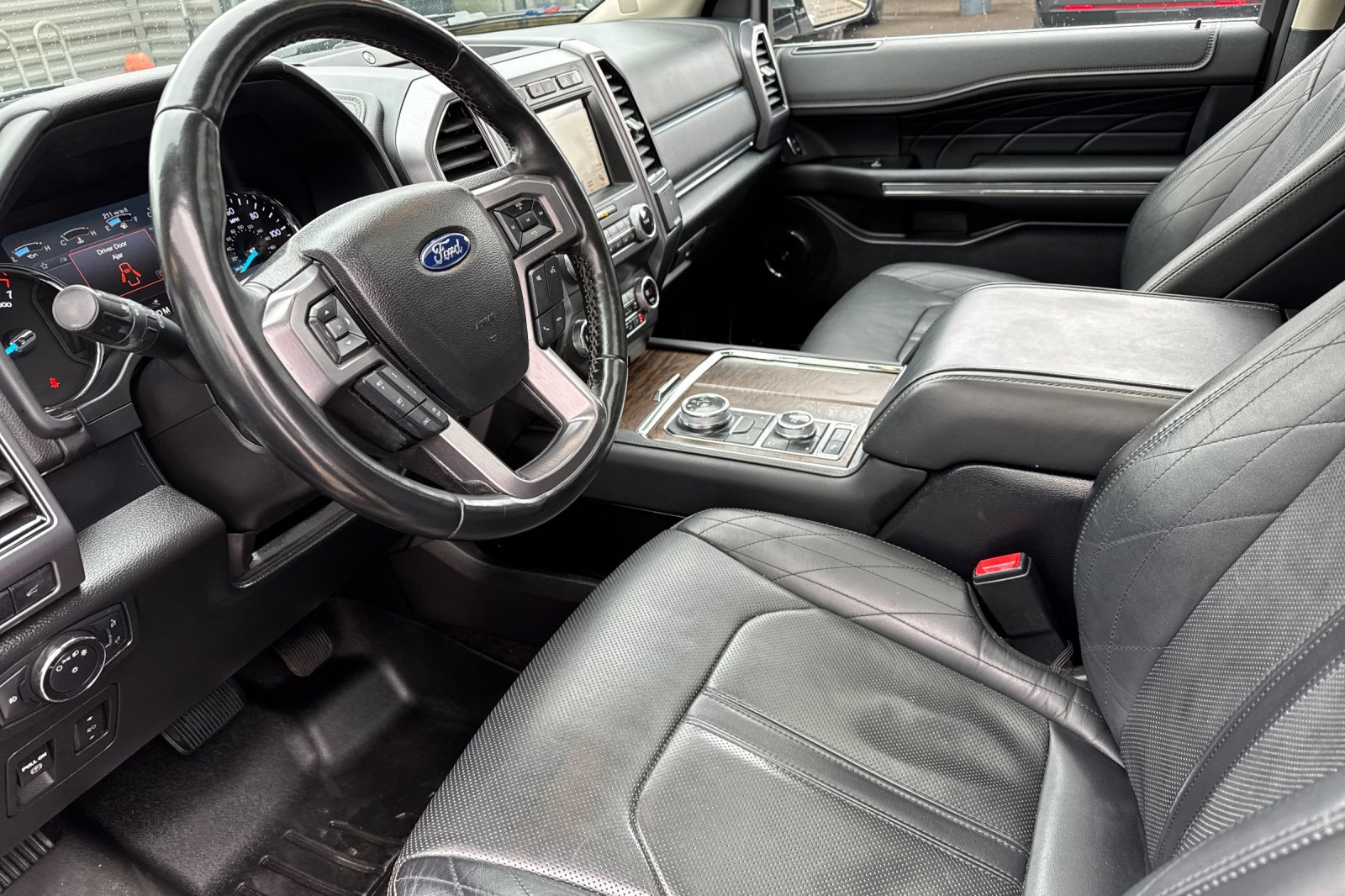 Used 2019 Ford Expedition Platinum AWD/4WD image 10
