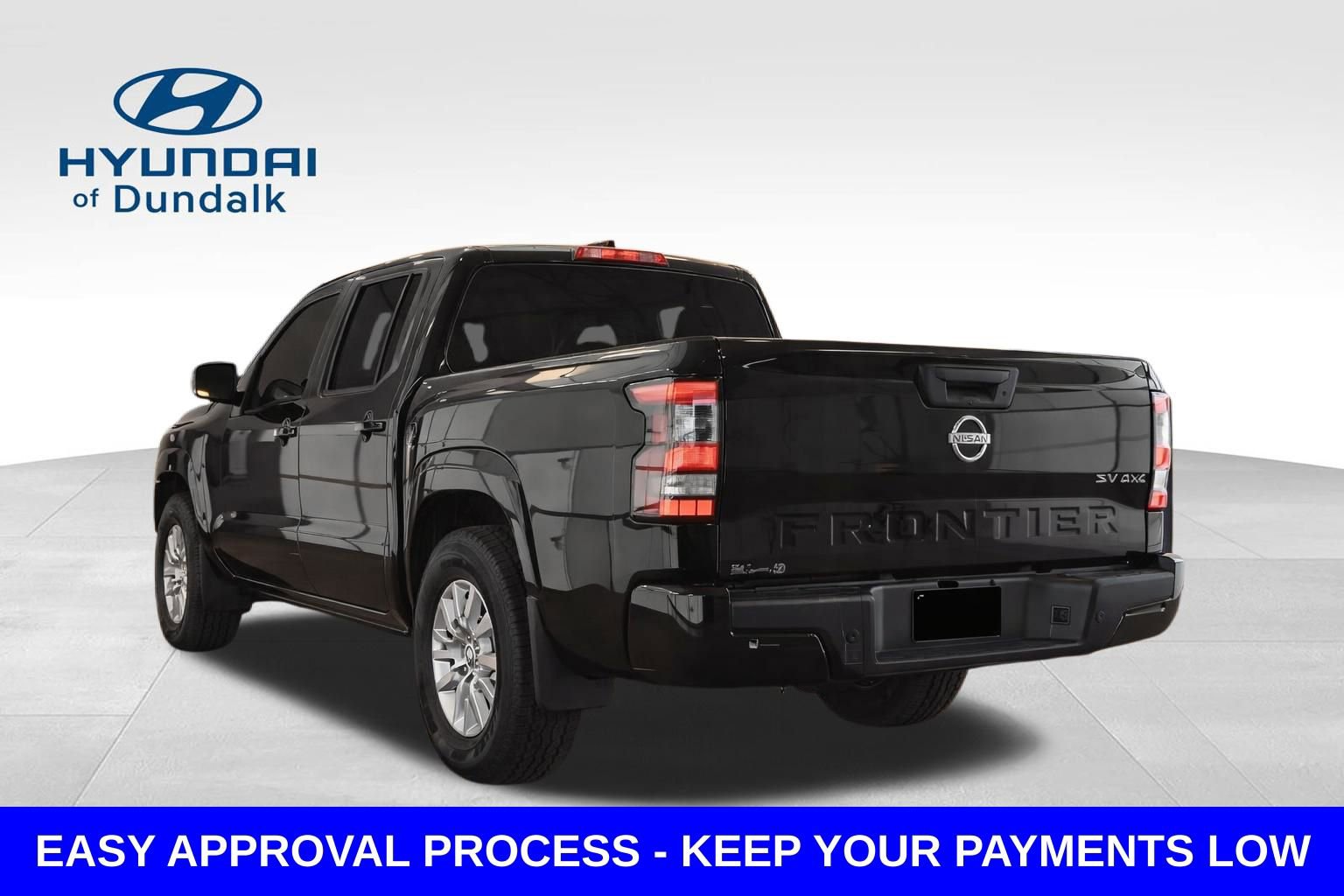 Used 2022 Nissan Frontier SV w/ Technology Package image 2