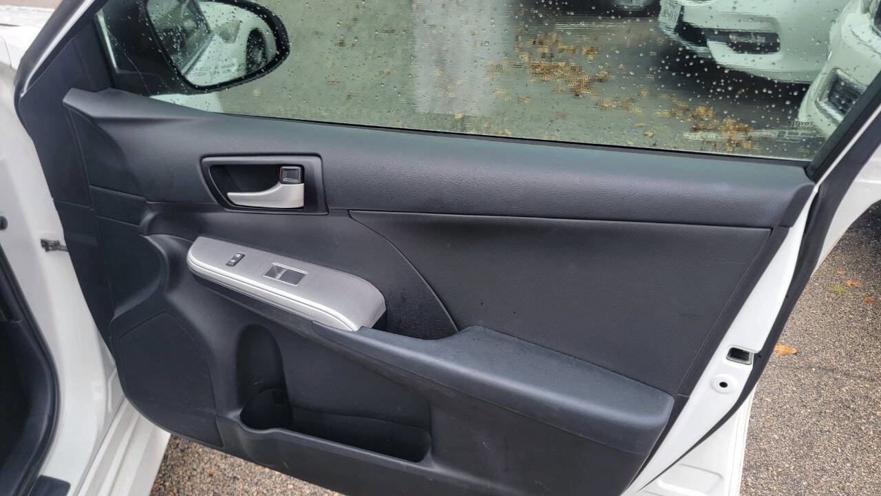 Used 2013 Toyota Camry SE image 22