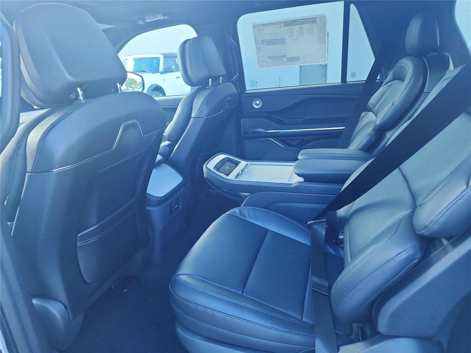 New 2027 Lincoln Navigator Reserve w/ Jet Appearance Package AWD/4WD image 19