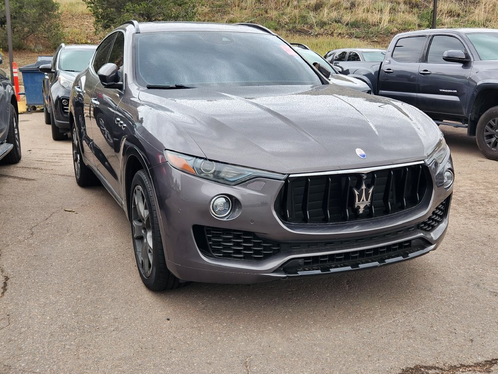 Used 2017 Maserati Levante w/ Sport Package AWD/4WD image 3