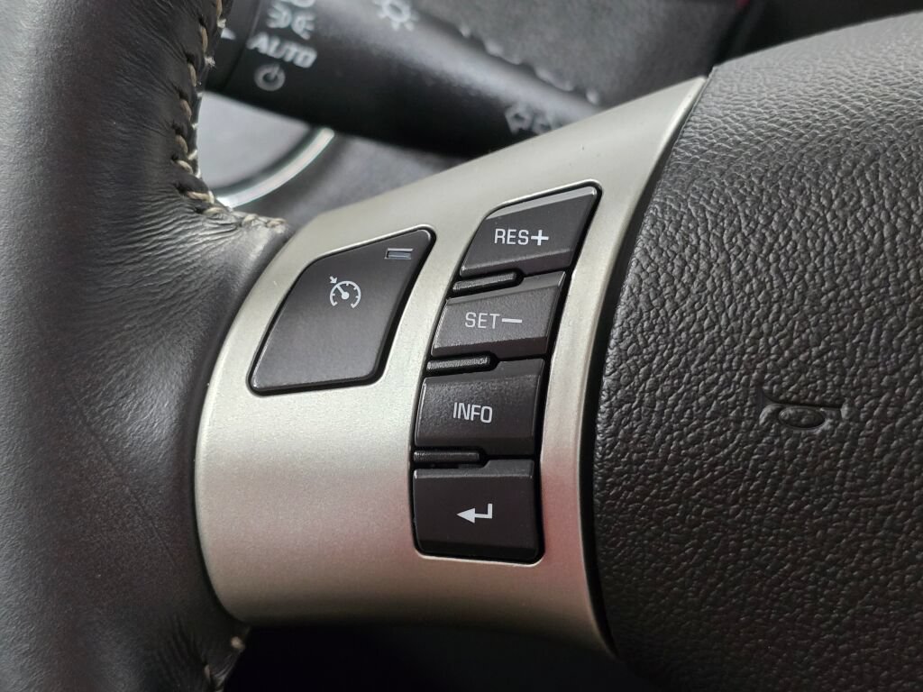 Used 2009 Chevrolet HHR SS w/ Performance Package FWD image 23