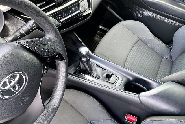 Used 2021 Toyota C-HR LE FWD image 15