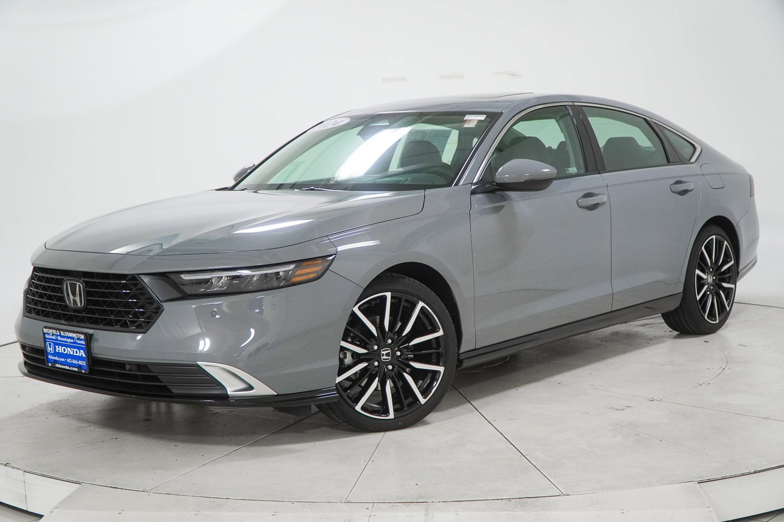 Used 2024 Honda Accord Touring image 1