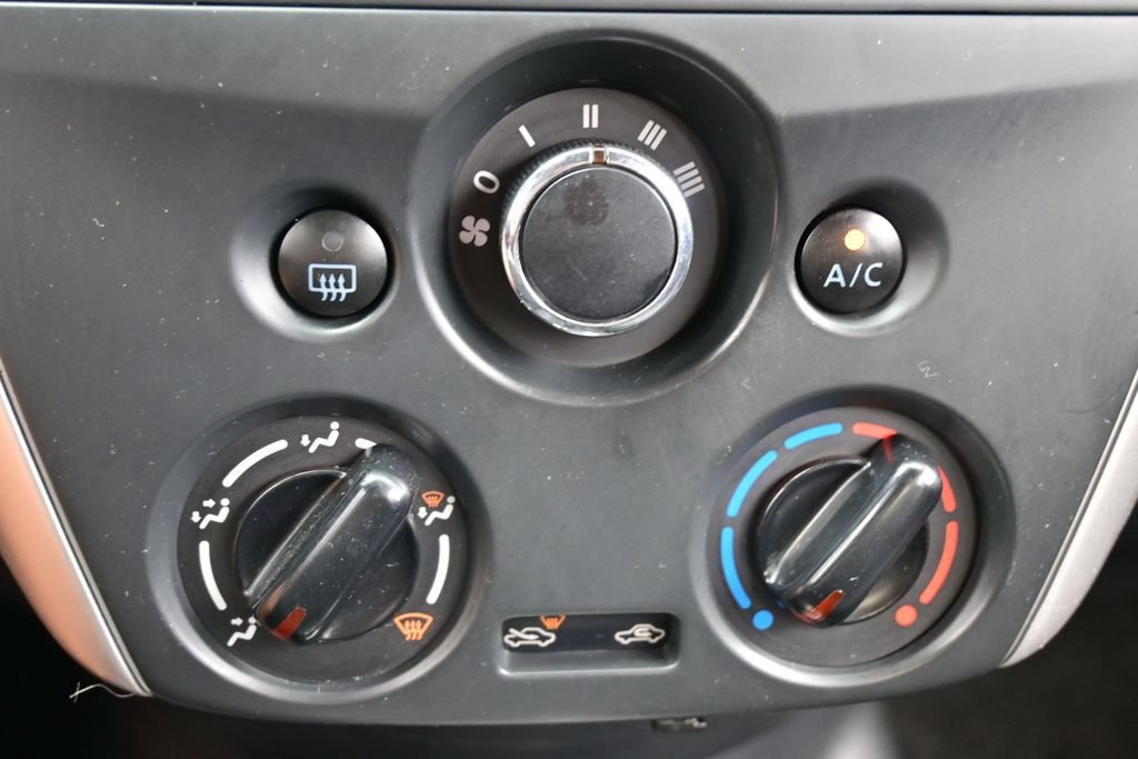 Used 2017 Nissan Versa SV FWD image 38