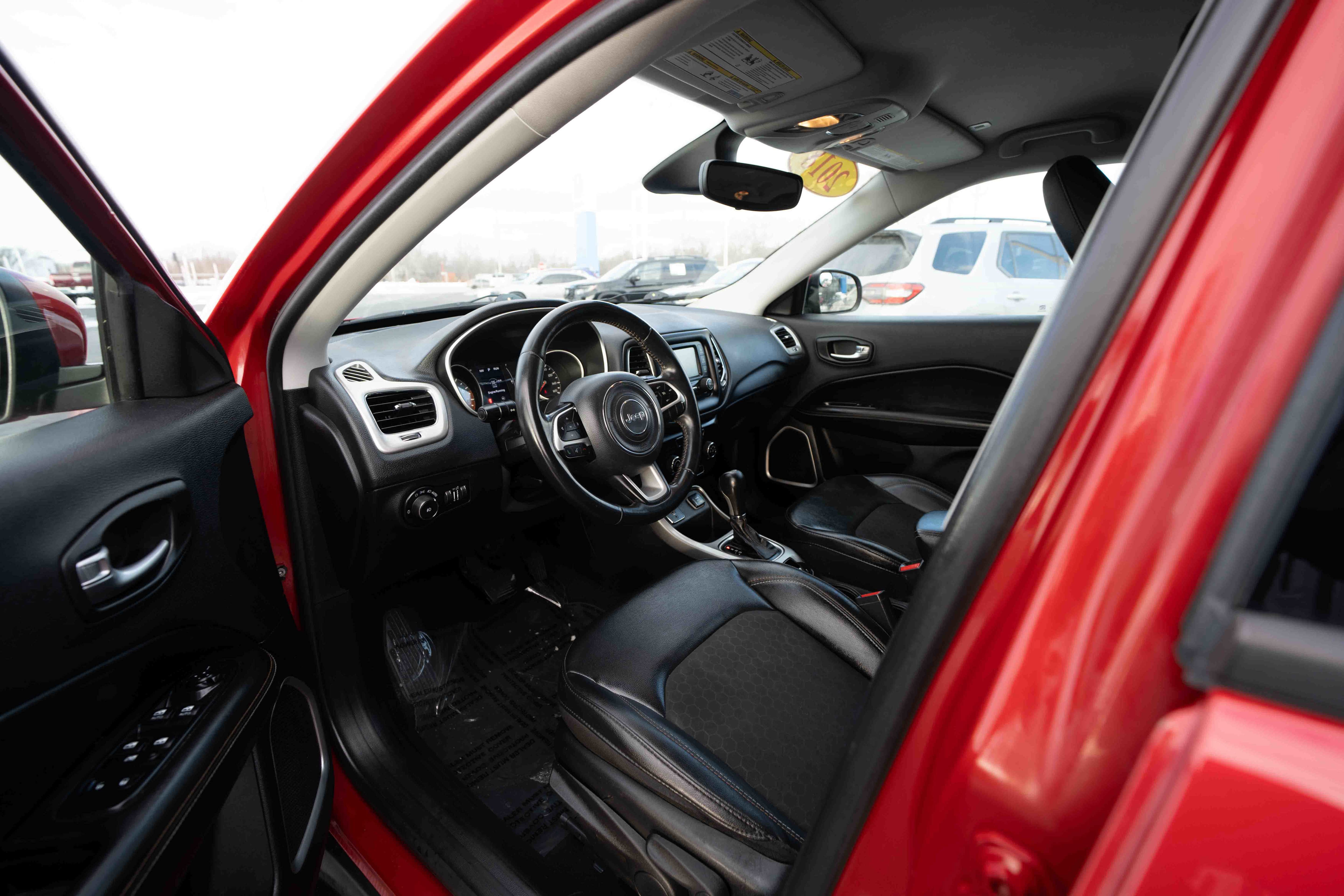 Used 2018 Jeep Compass Latitude image 8