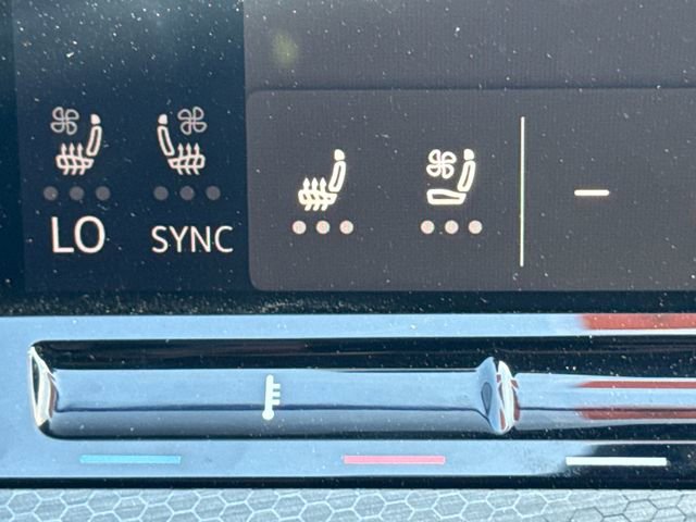 Used 2022 Volkswagen GTI Autobahn FWD image 31