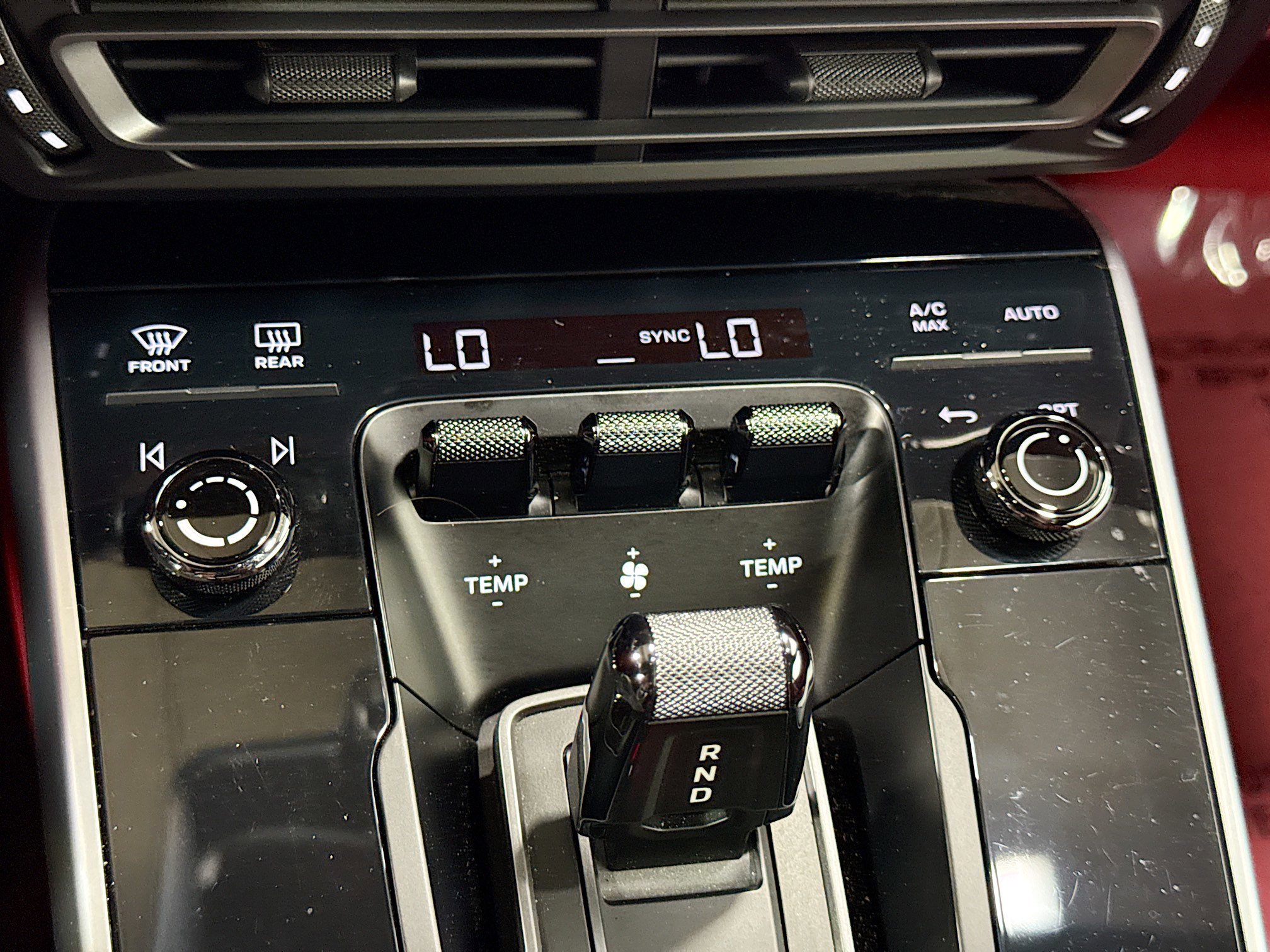 Certified 2022 Porsche 911 Turbo AWD/4WD image 31