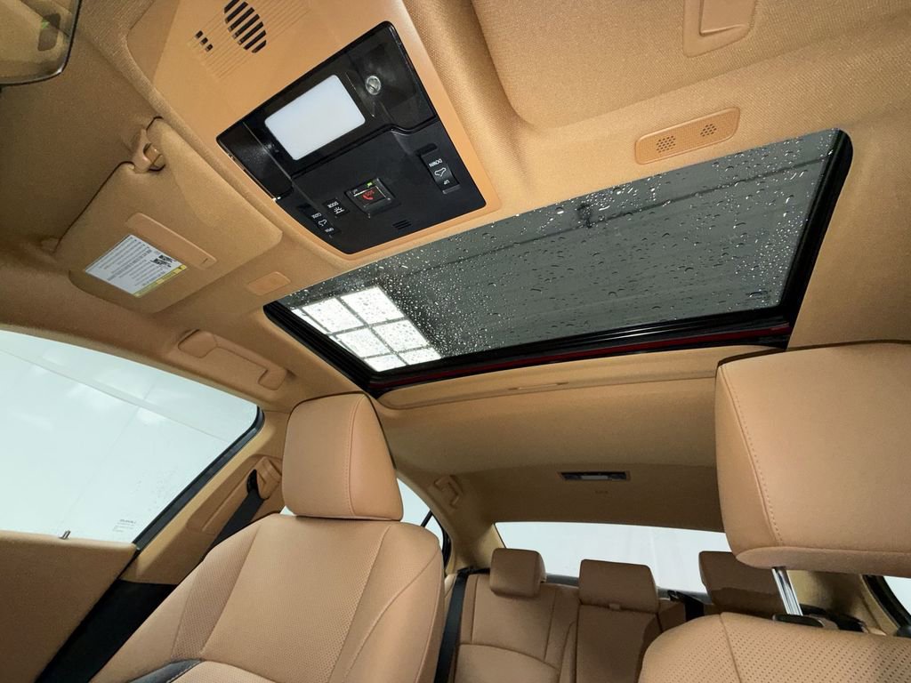 Used 2023 Lexus ES 300h w/ Premium Package image 22