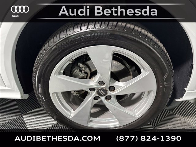 Certified 2025 Audi Q5 Premium Plus w/ Premium Plus AWD/4WD image 9