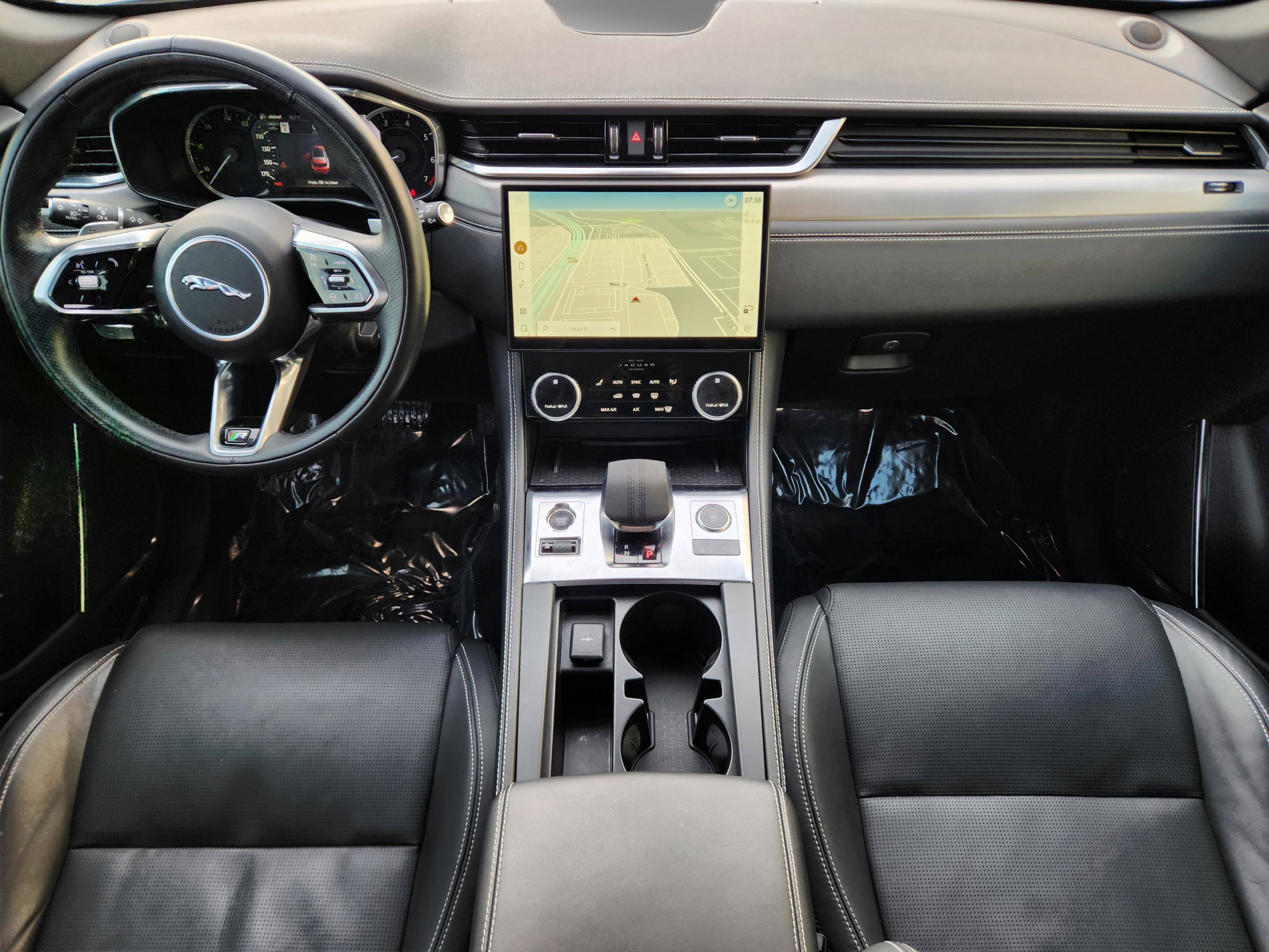 Certified 2023 Jaguar F-PACE R-Dynamic S AWD/4WD image 24