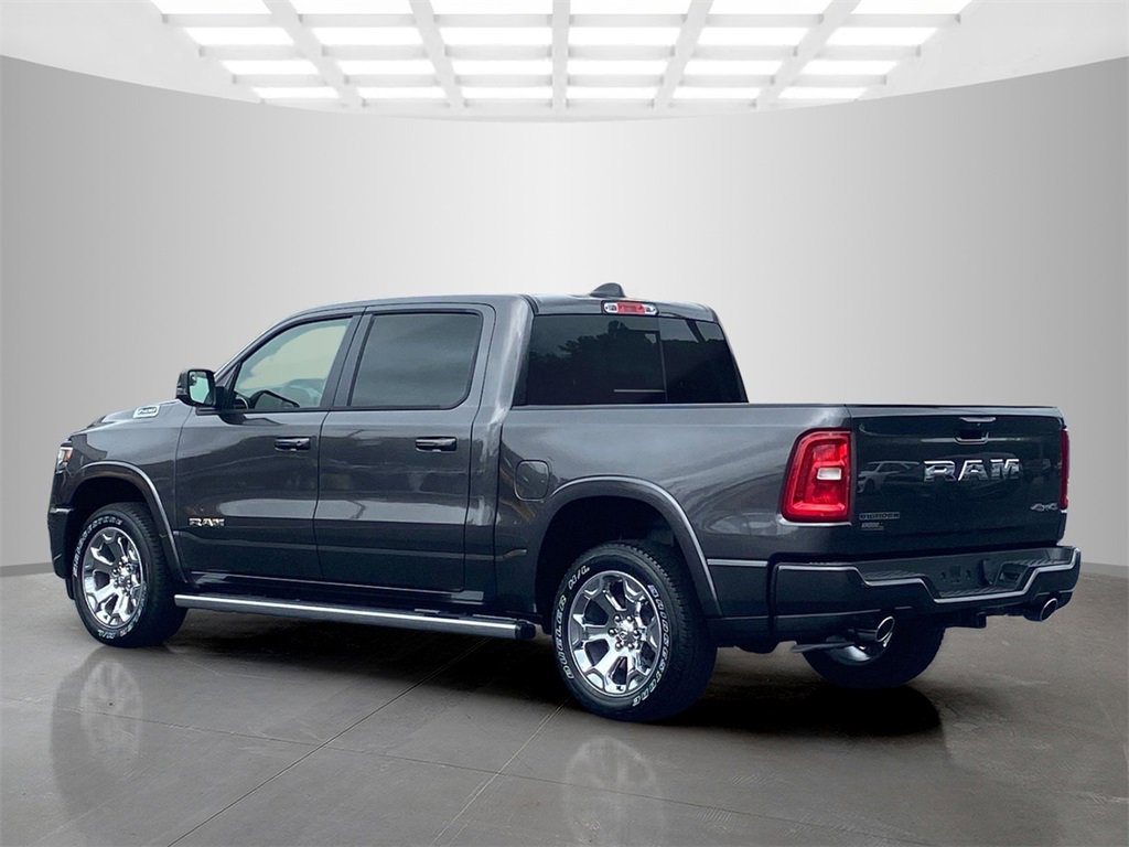 New 2026 RAM 1500 4x4 Crew Cab image 3