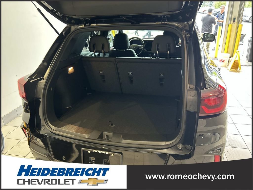 Used 2024 Chevrolet TrailBlazer RS w/ Driver Confidence Package AWD/4WD image 15