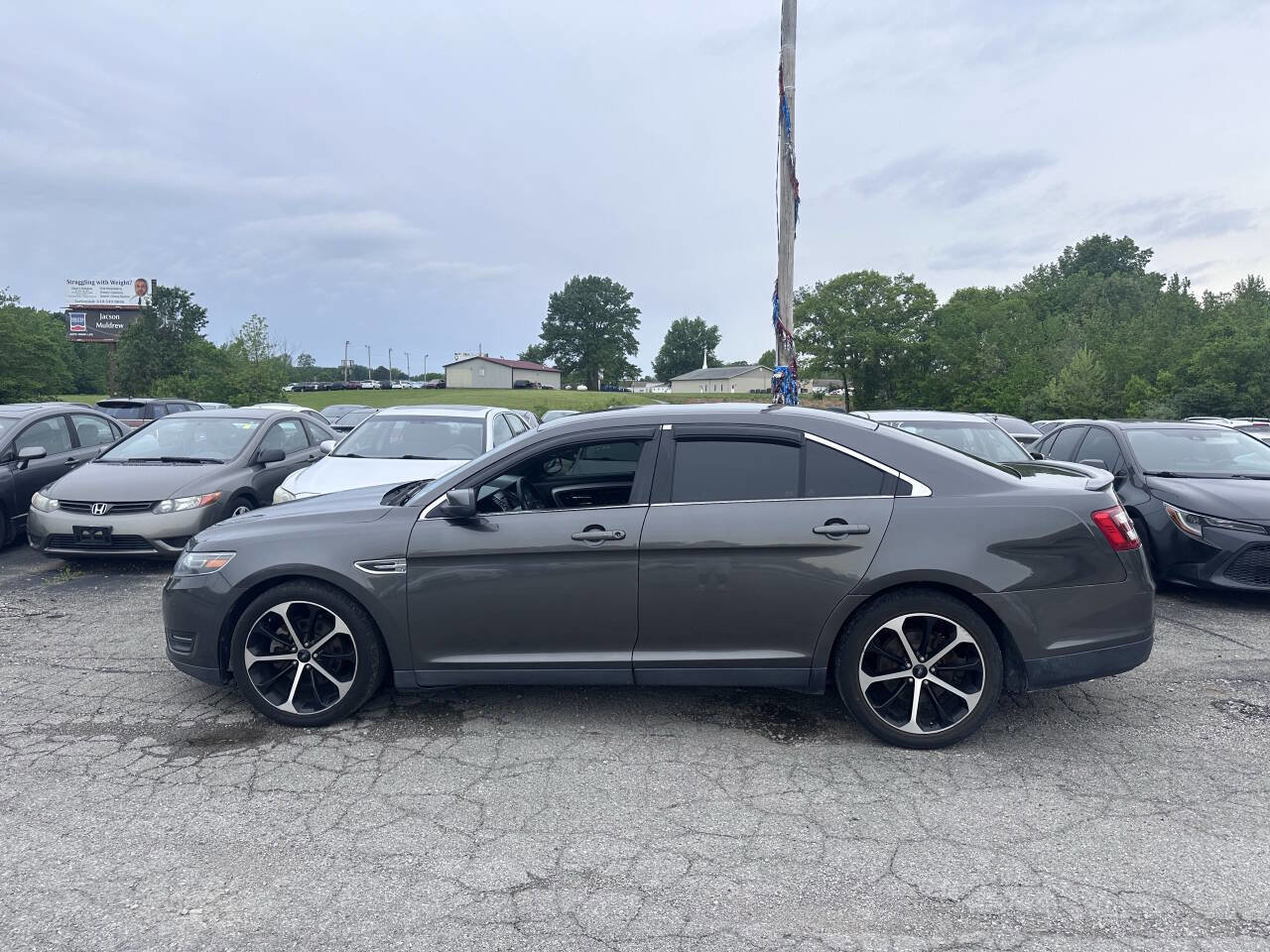 Used 2016 Ford Taurus SEL w/ Equipment Group 201A FWD image 3