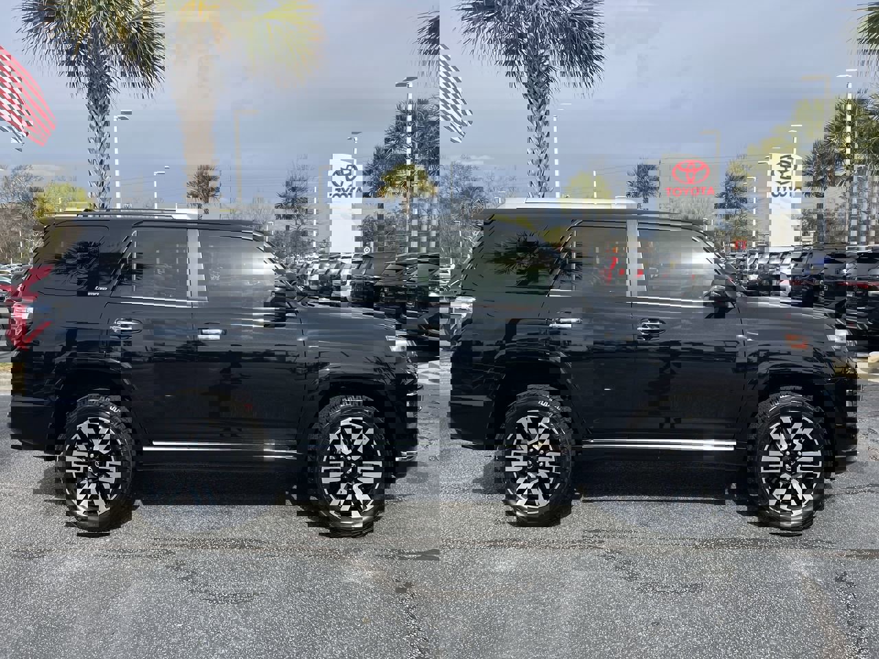 Used 2023 Toyota 4Runner Limited image 11