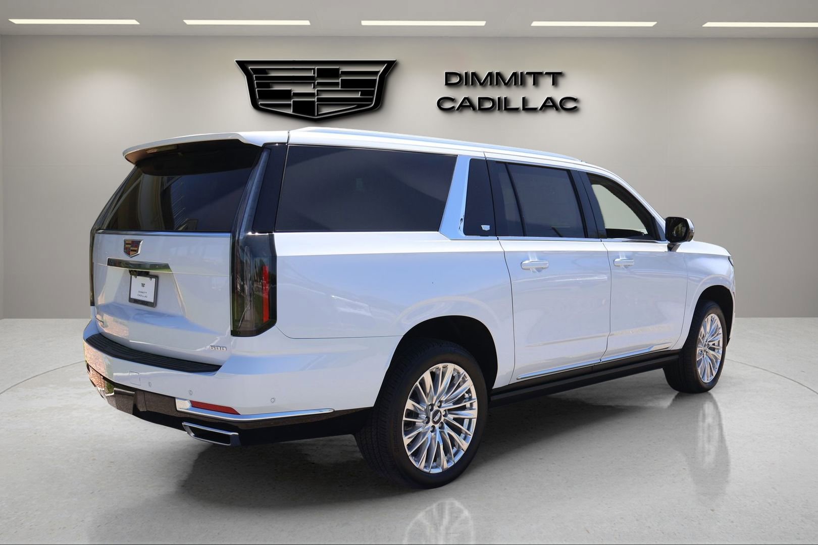 New 2026 Cadillac Escalade ESV Luxury w/ LPO, Floor Liner Package RWD image 5