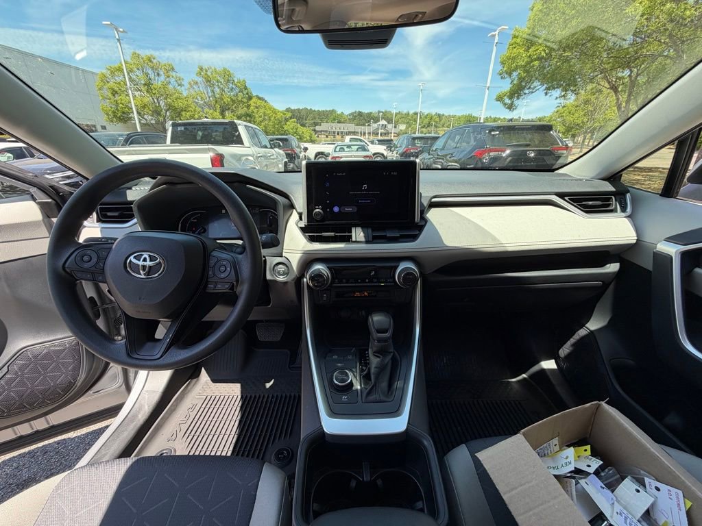 Used 2025 Toyota RAV4 XLE w/ Convenience Package image 8