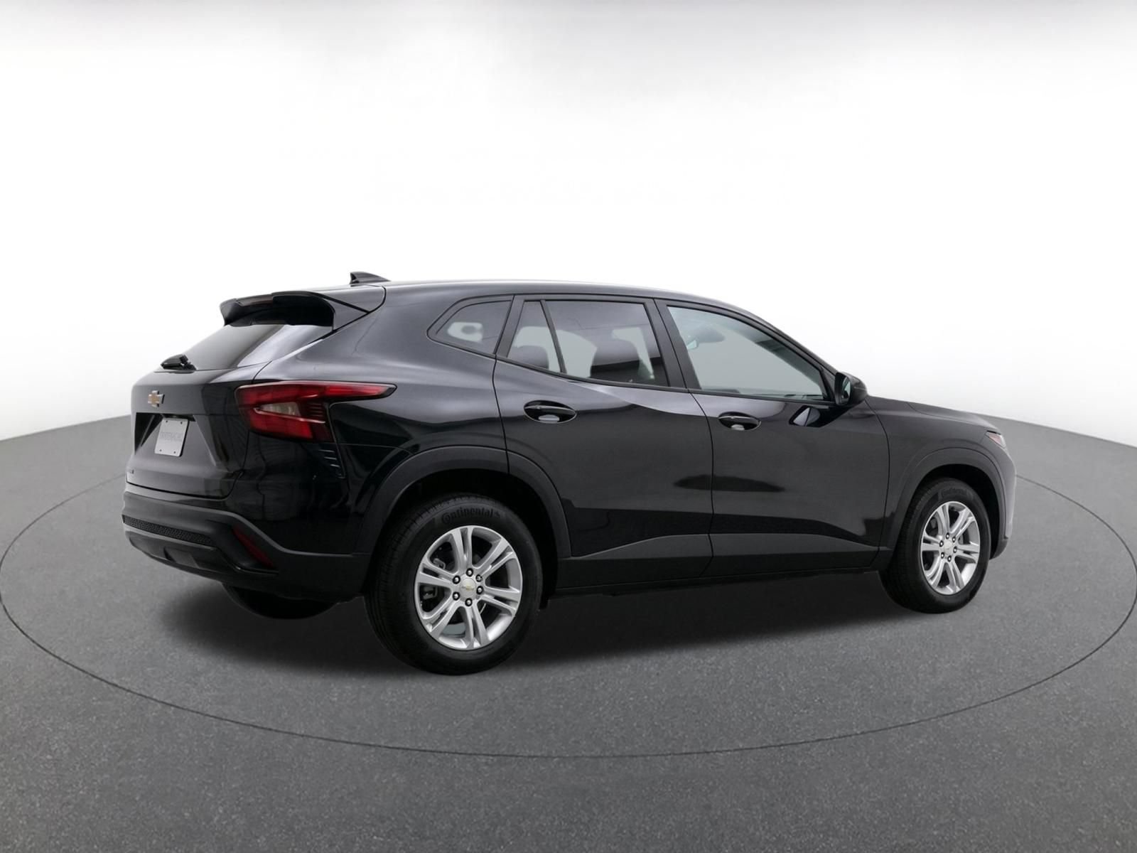 Used 2025 Chevrolet Blazer LT FWD image 9