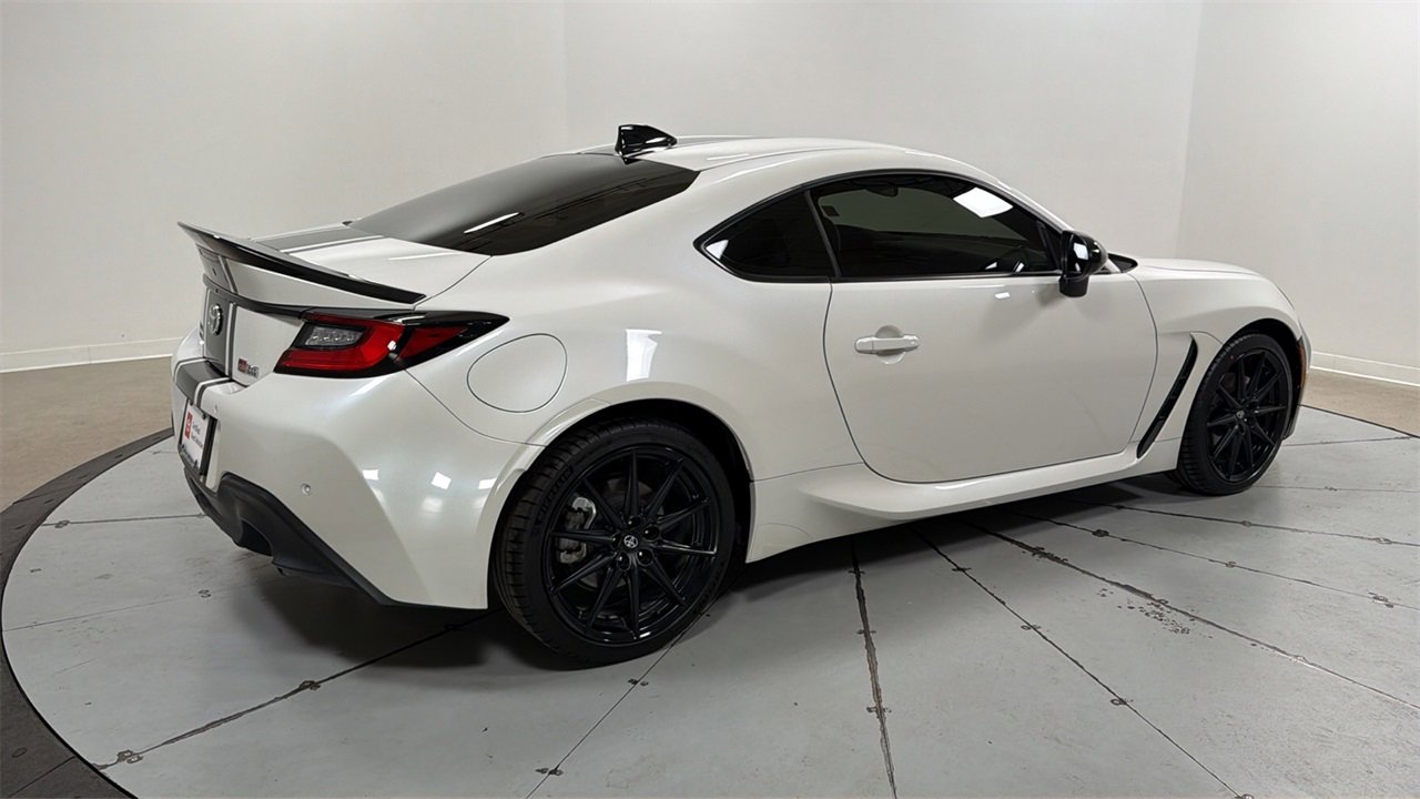 Certified 2024 Toyota GR86 Premium image 5