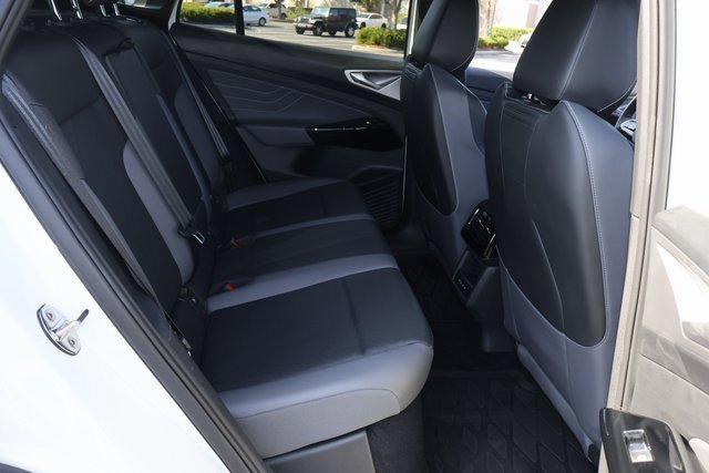 Used 2023 Volkswagen ID.4 Pro S image 17