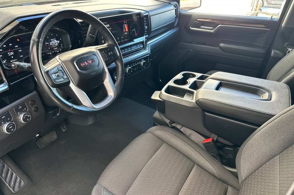 Used 2023 GMC Sierra 1500 SLE AWD/4WD image 9