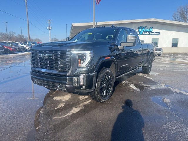 Used 2024 GMC Sierra 2500 Denali Ultimate image 2