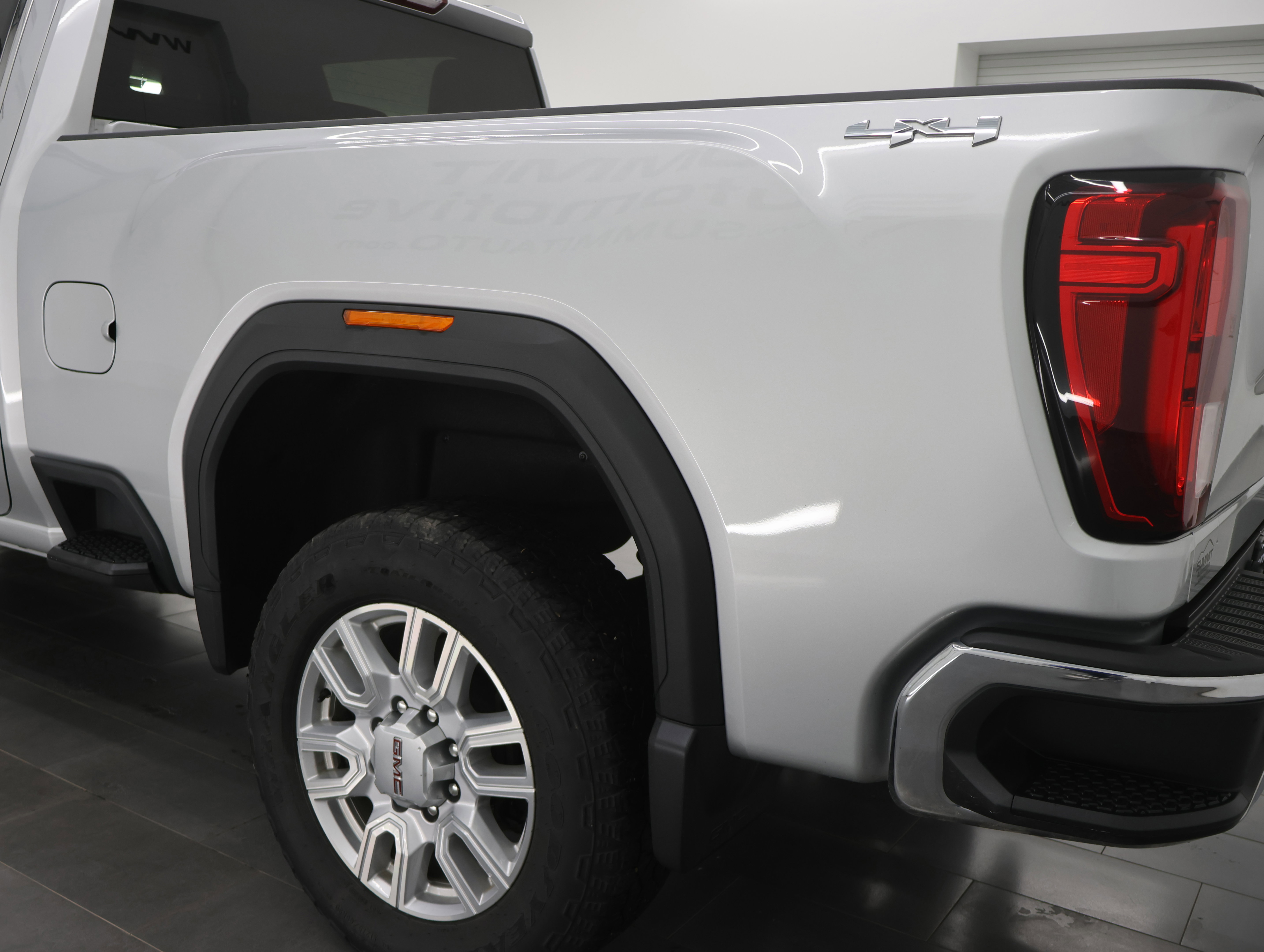 Used 2023 GMC Sierra 2500 SLE w/ SLE Convenience Package image 34