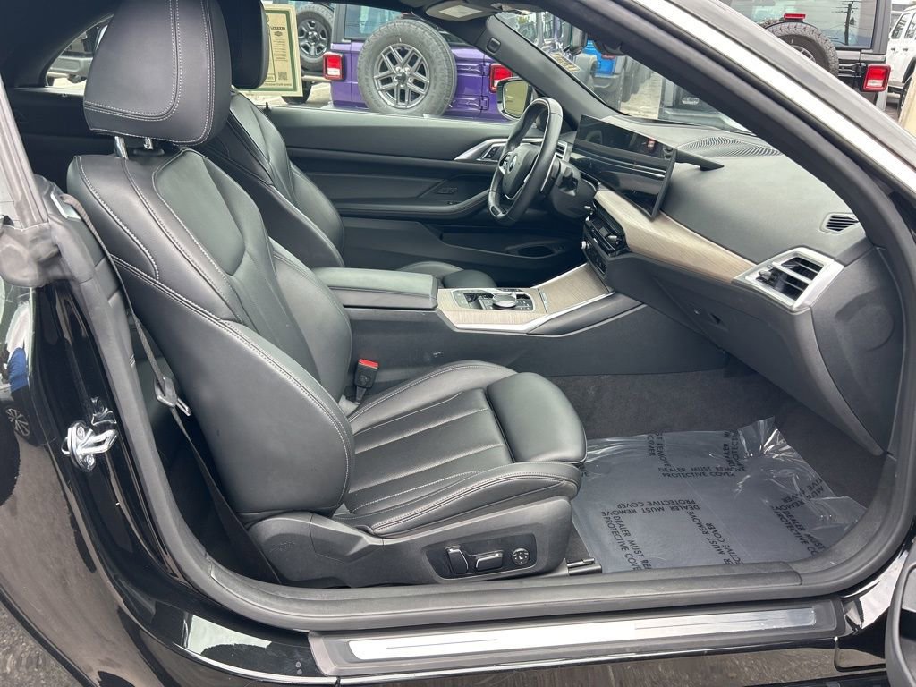 Used 2025 BMW 430i Convertible image 21